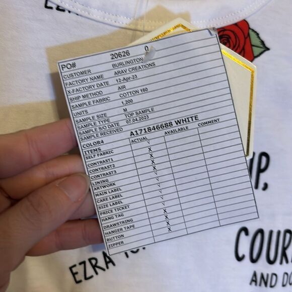 NWT Good Vibes Only Women’s white and red floral Ezra 10:4 quote T-shirt M - Picture 4 of 6